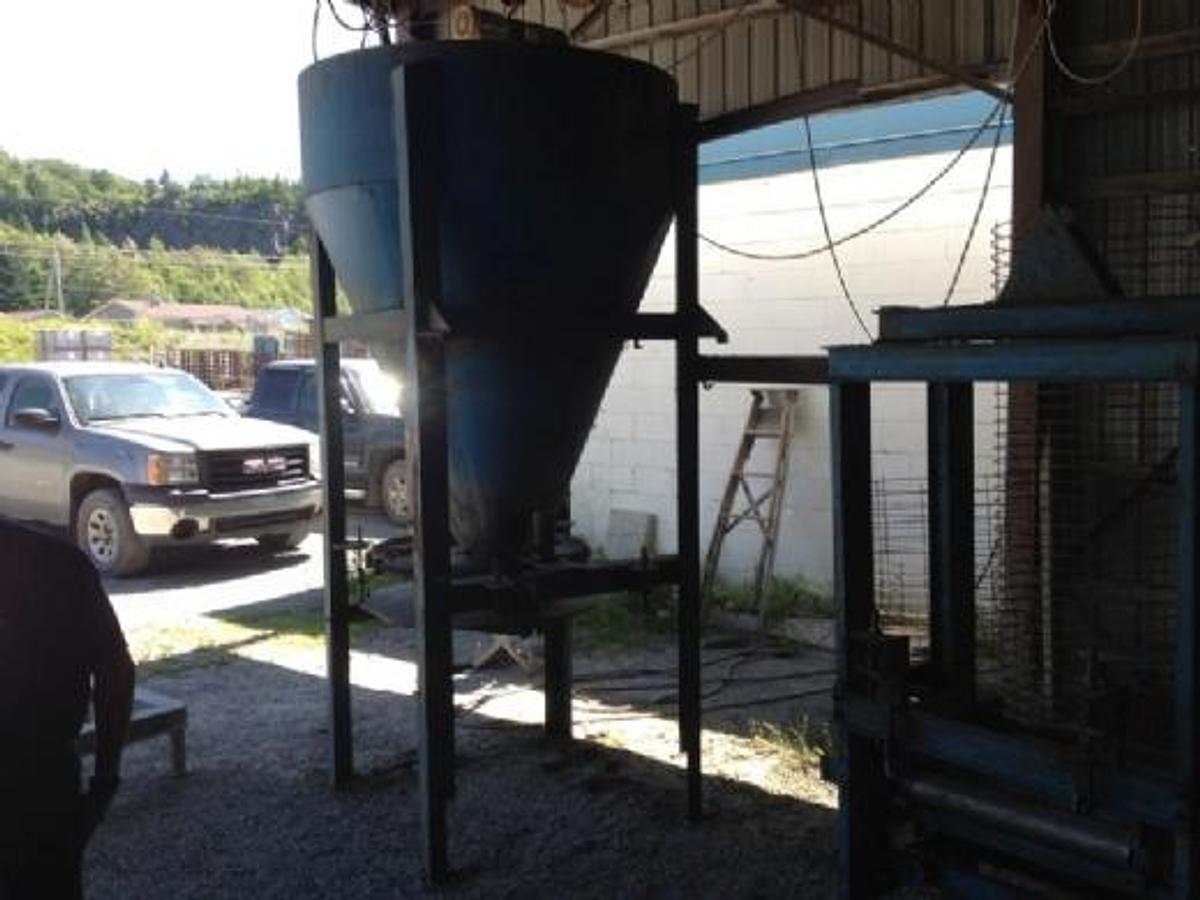 Used 1995 Home made 18x18 and 24x24"