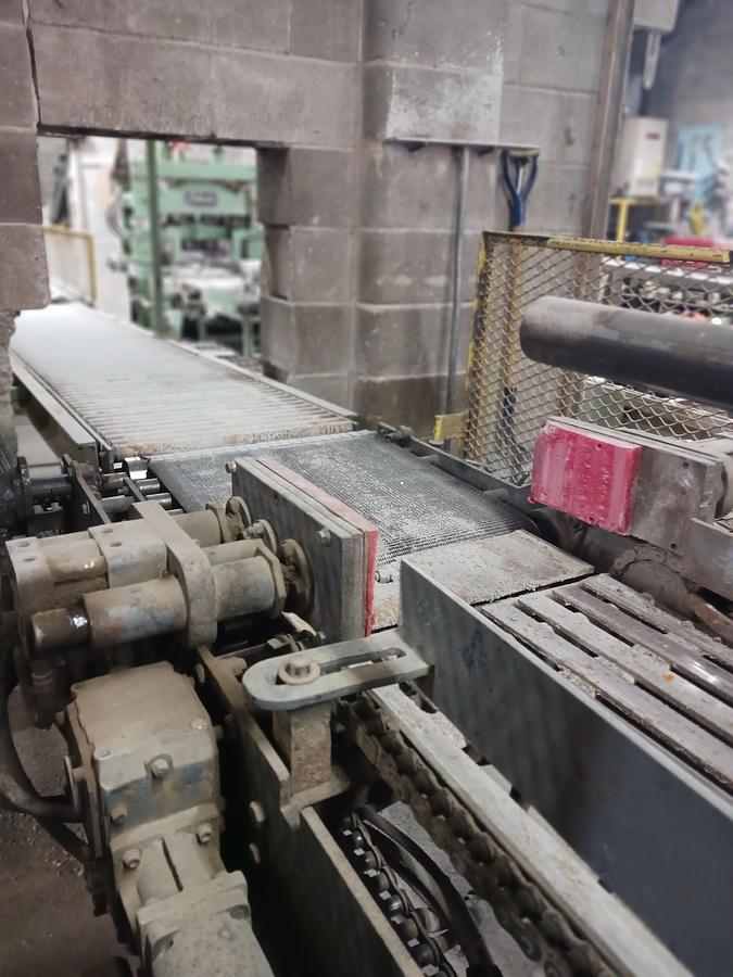 Used 1985 Columbia 22 pit style