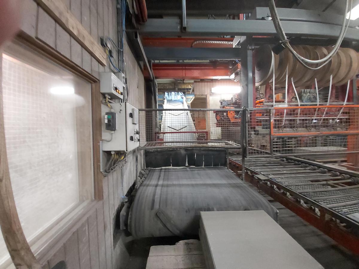 Used 2005 KVM 125x105