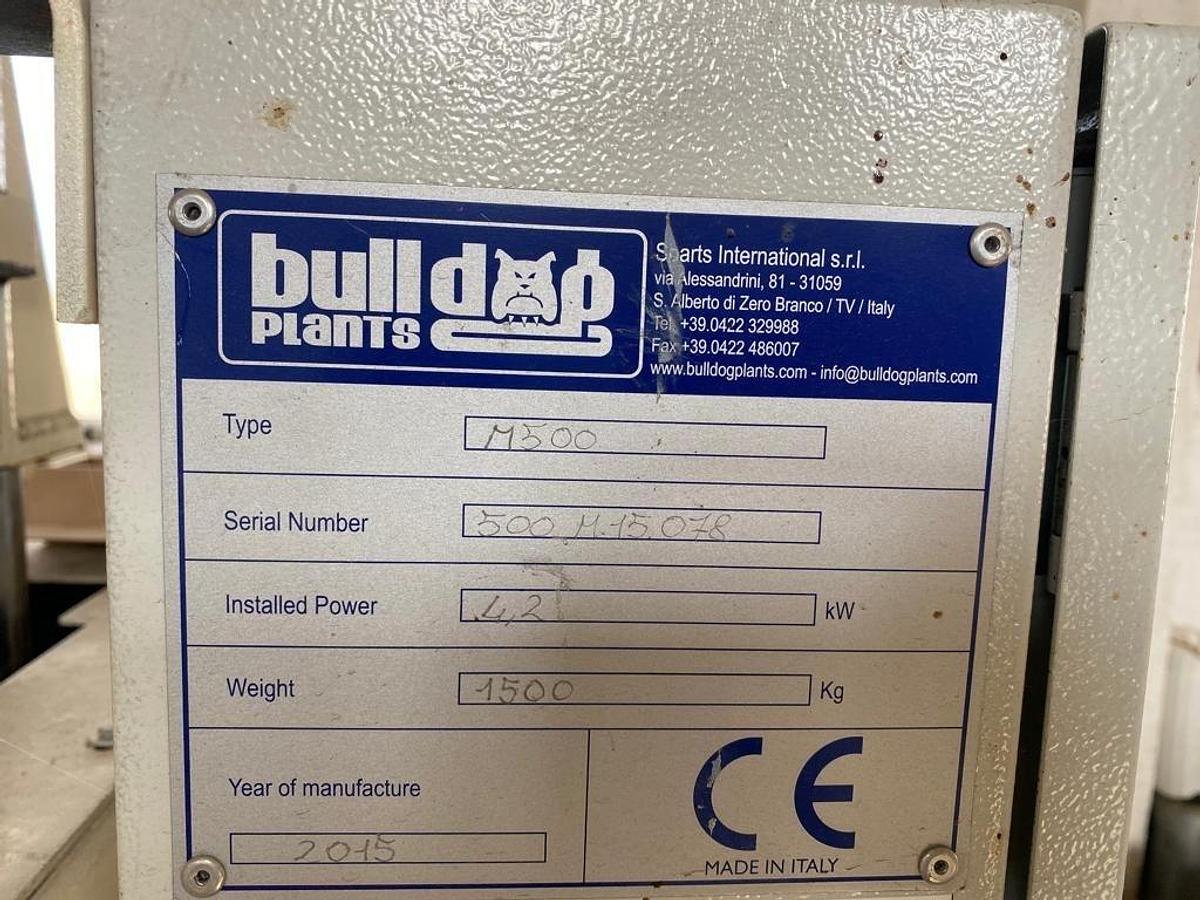 Used 2012 Bulldog Sparts International 3 at a time
