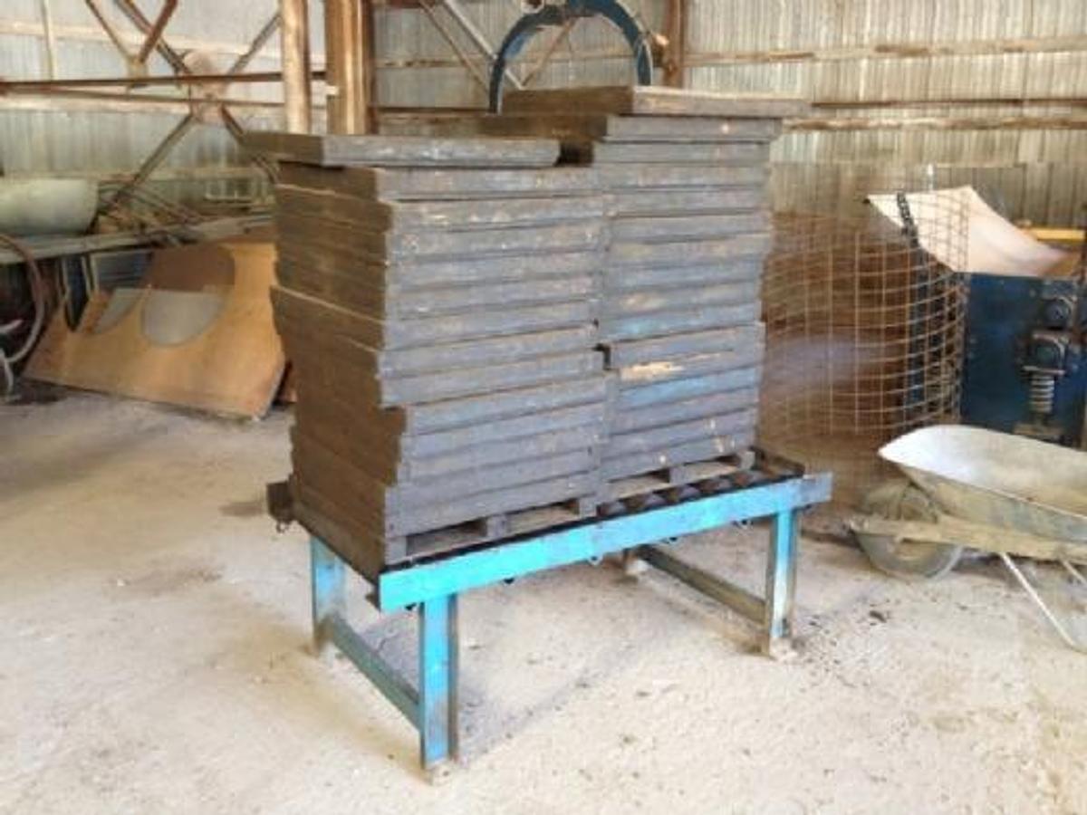 Used 1995 Home made 18x18 and 24x24"
