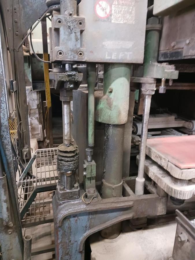 Used 1985 Columbia 22 pit style
