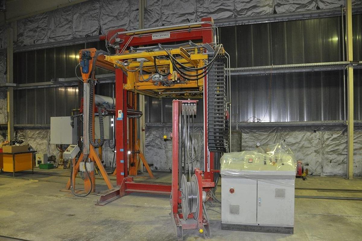 Used 1996 Lenzen Vertical Horizontal strapping