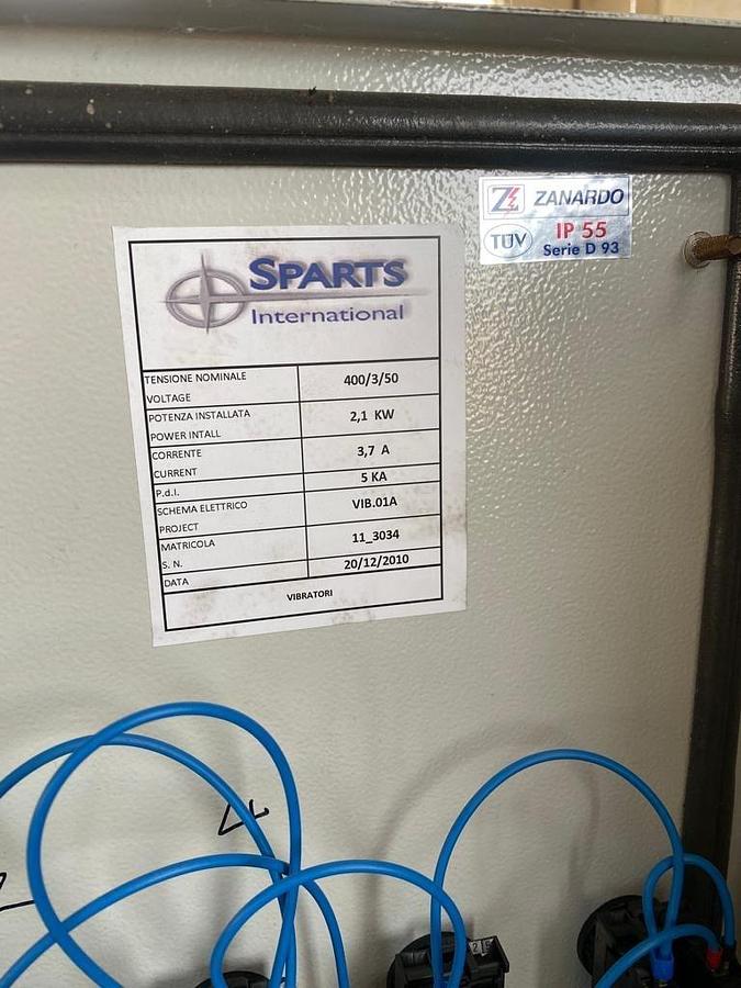 Used 2012 Bulldog Sparts International 3 at a time