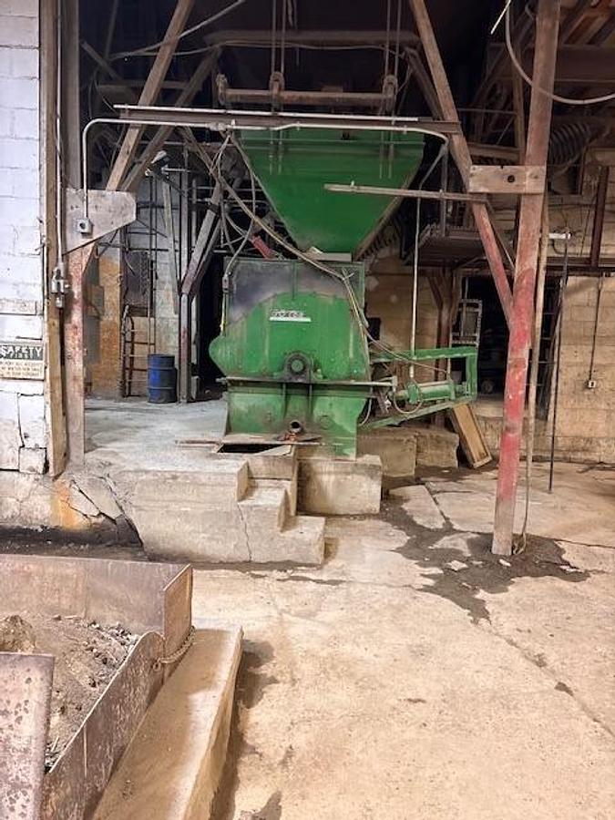 Used Go corp 42 cu. ft.