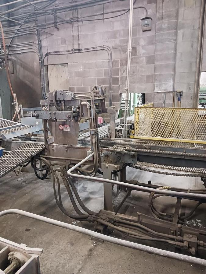 Used 1985 Columbia 22 pit style