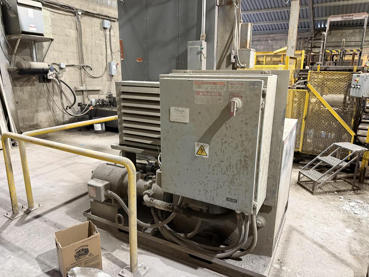 Used 2009 Columbia 22 HF