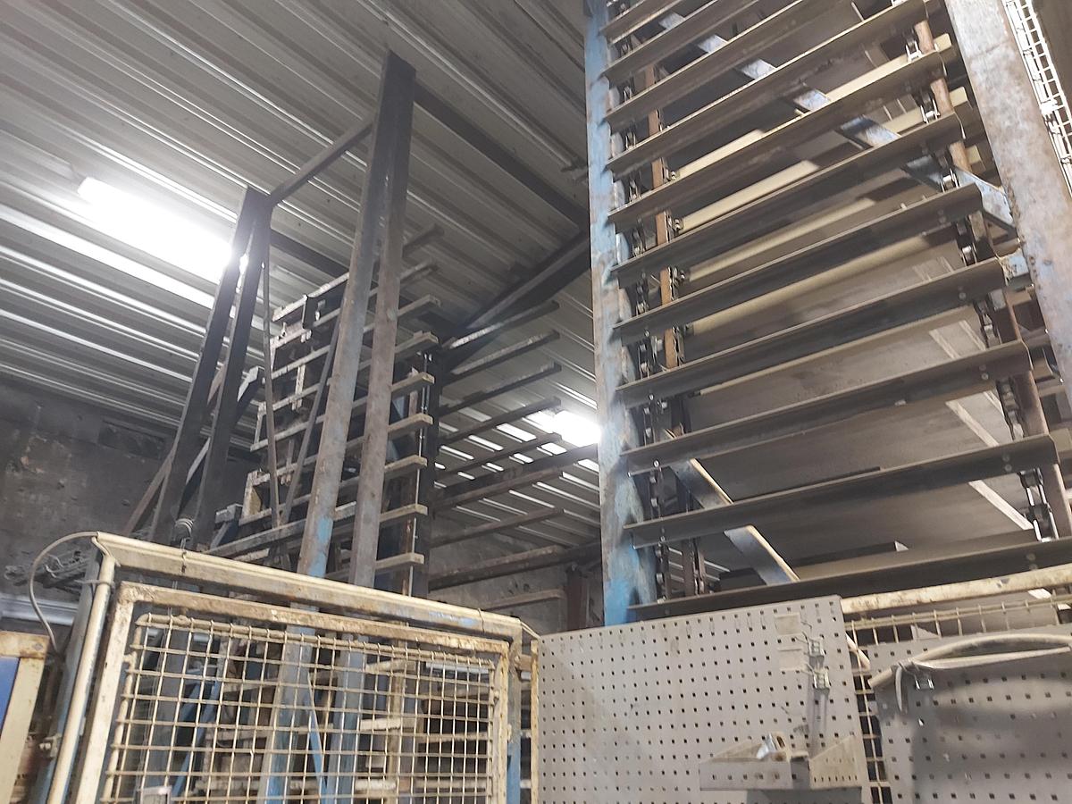 Used 2005 KVM 125x105