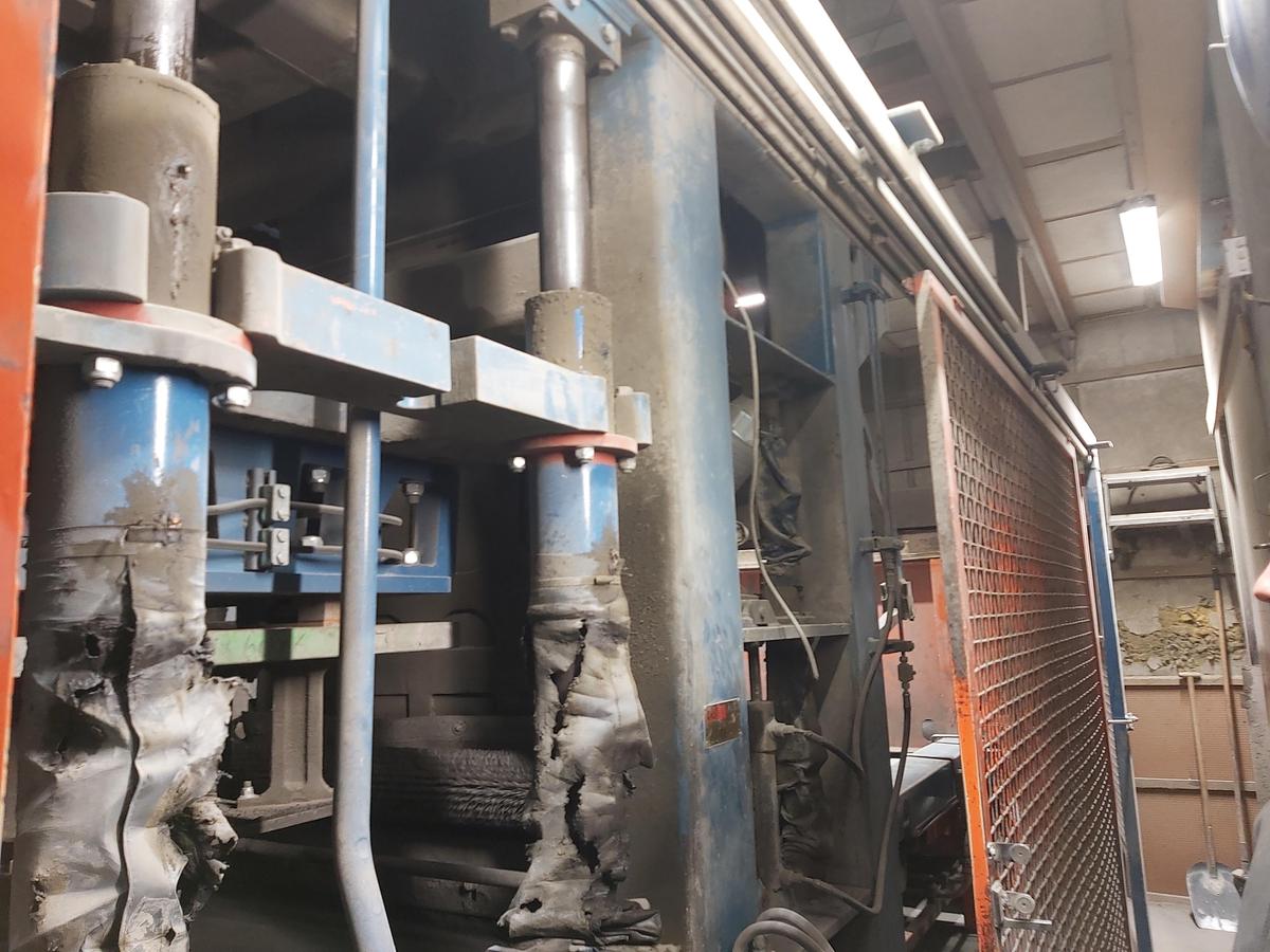 Used 2005 KVM 125x105