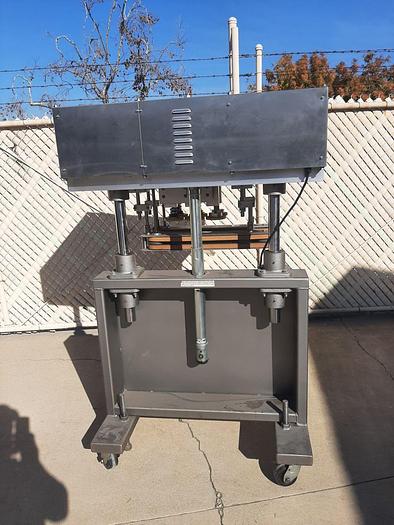 Used Capper, SureKap, Mdl SK-6000, 6-Spindle #S744362