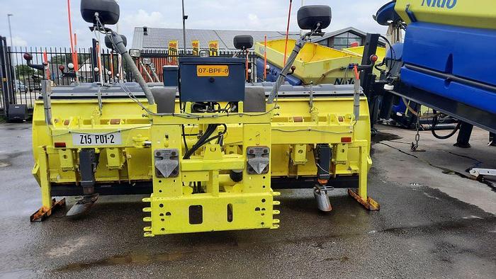 Gebruikt 2001 Nido VEC33