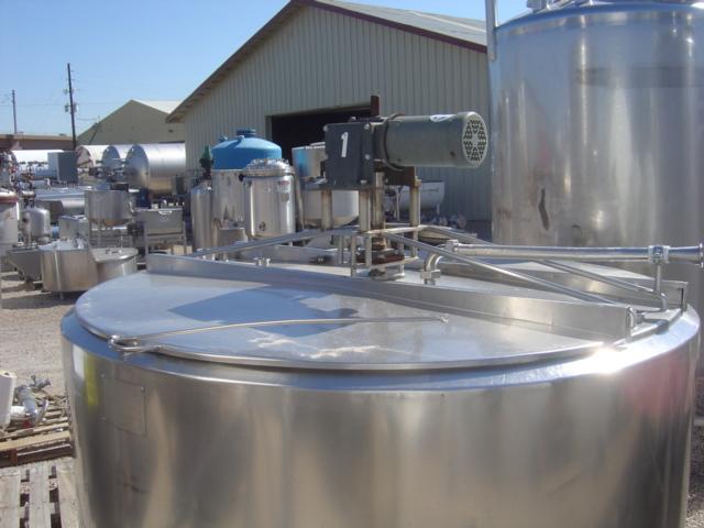 Used 500 GALLON VAT PASTEURIZER. WITH USED COMPONENTS