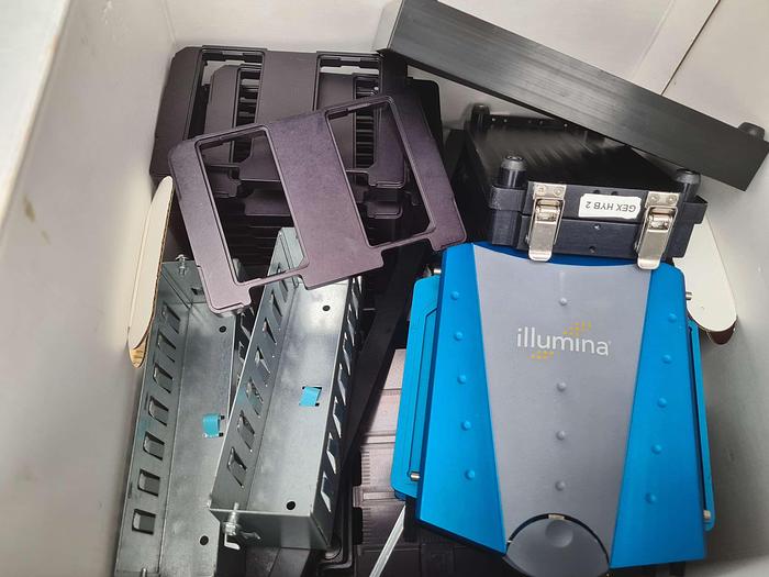 Used Illumina iScan Microarray Scanner with Autoloader