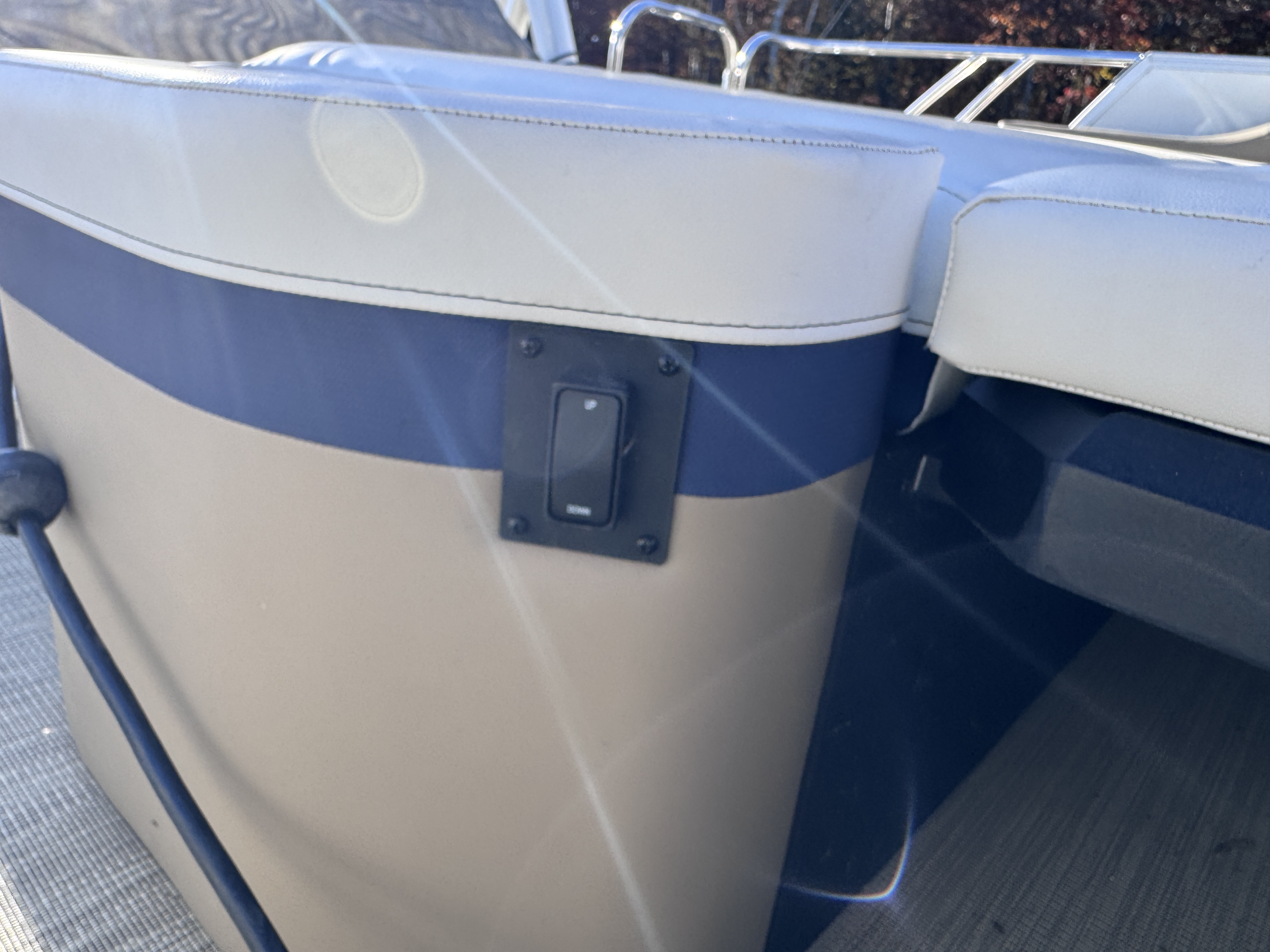 Used Low hours used pontoon