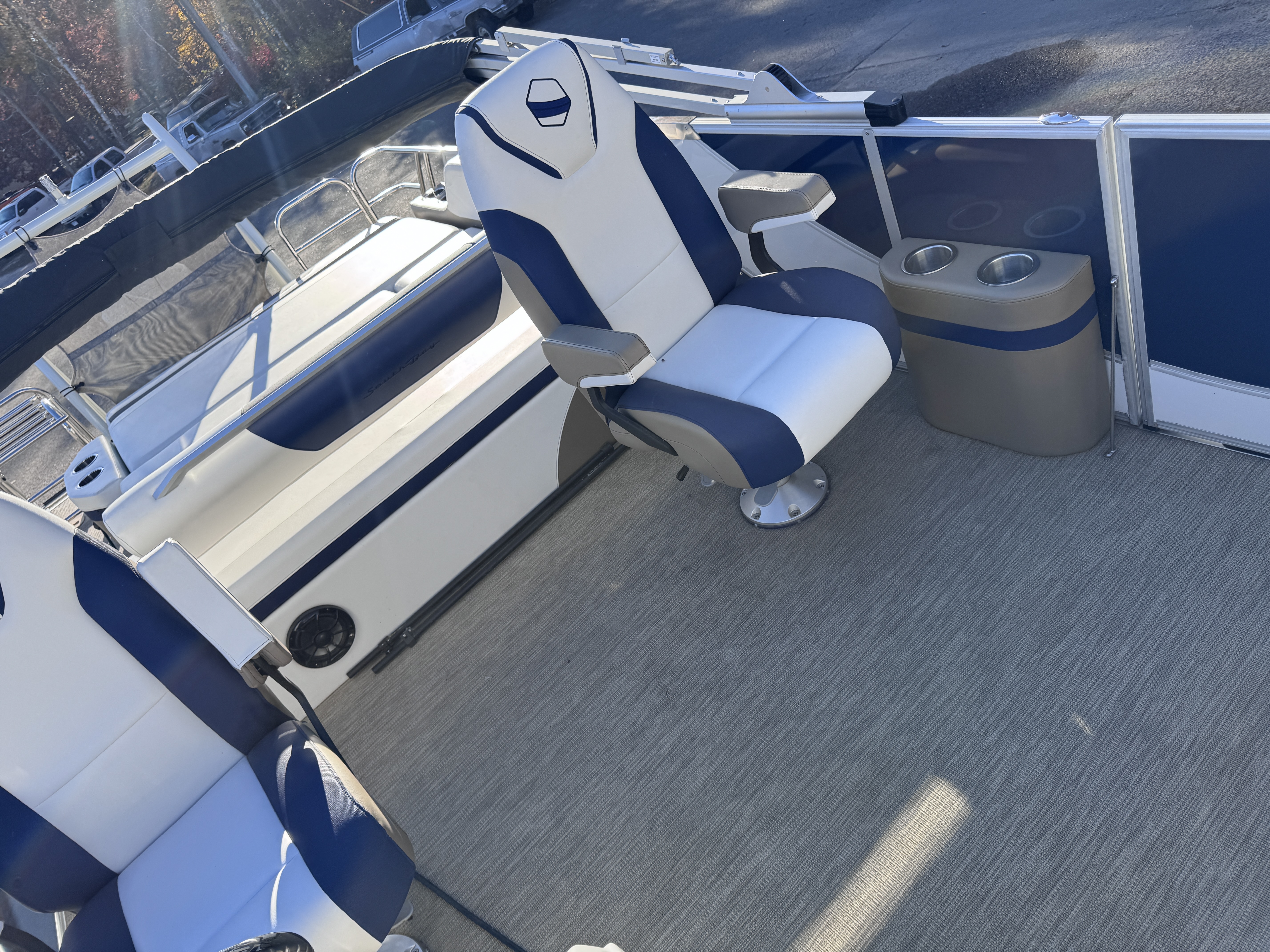 Used Low hours used pontoon