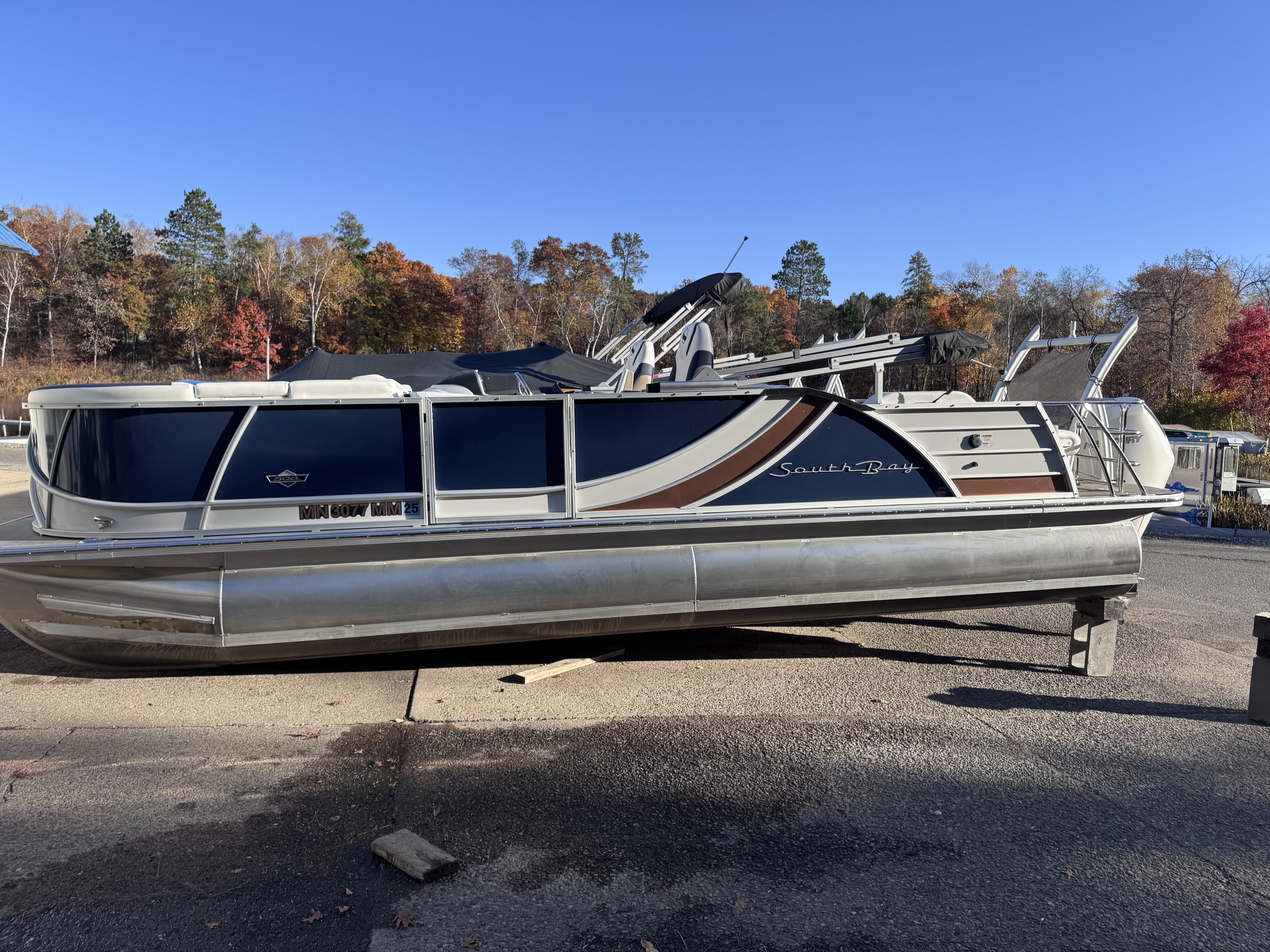 Used Low hours used pontoon