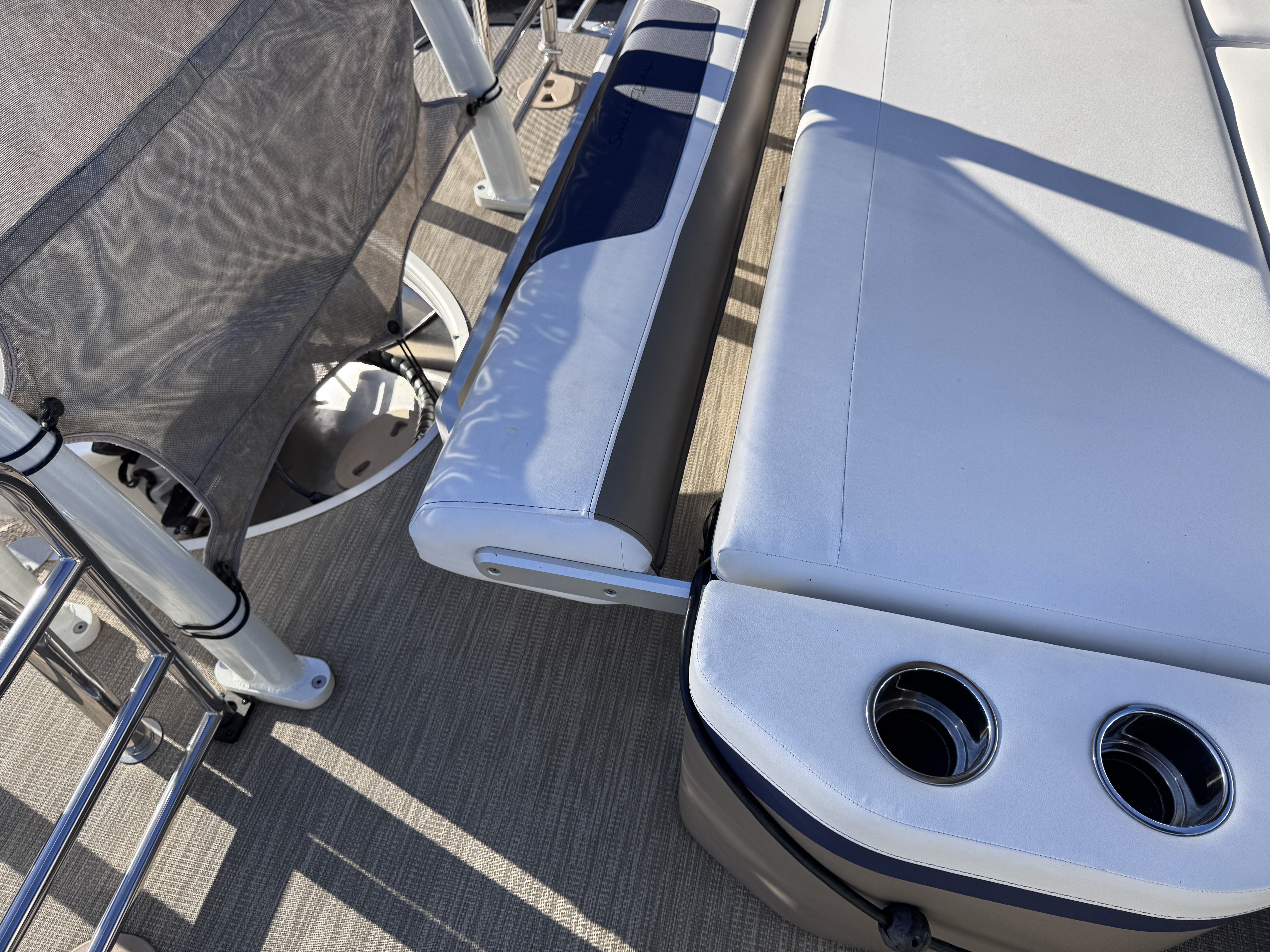 Used Low hours used pontoon
