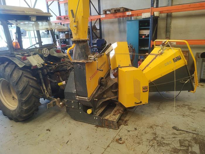 Used 2015 EUROPE CHIPPER DC 285 PTO