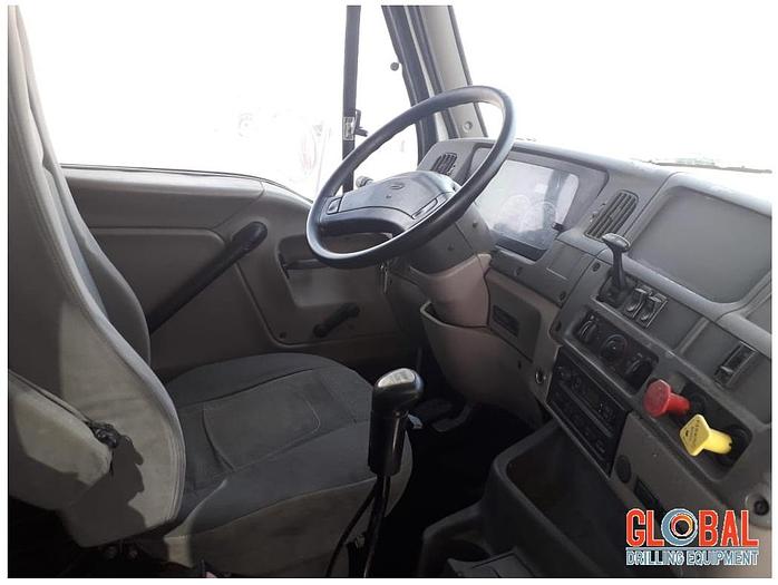 Used Item 0560 : 2004 Sterling Support Truck (4x6)