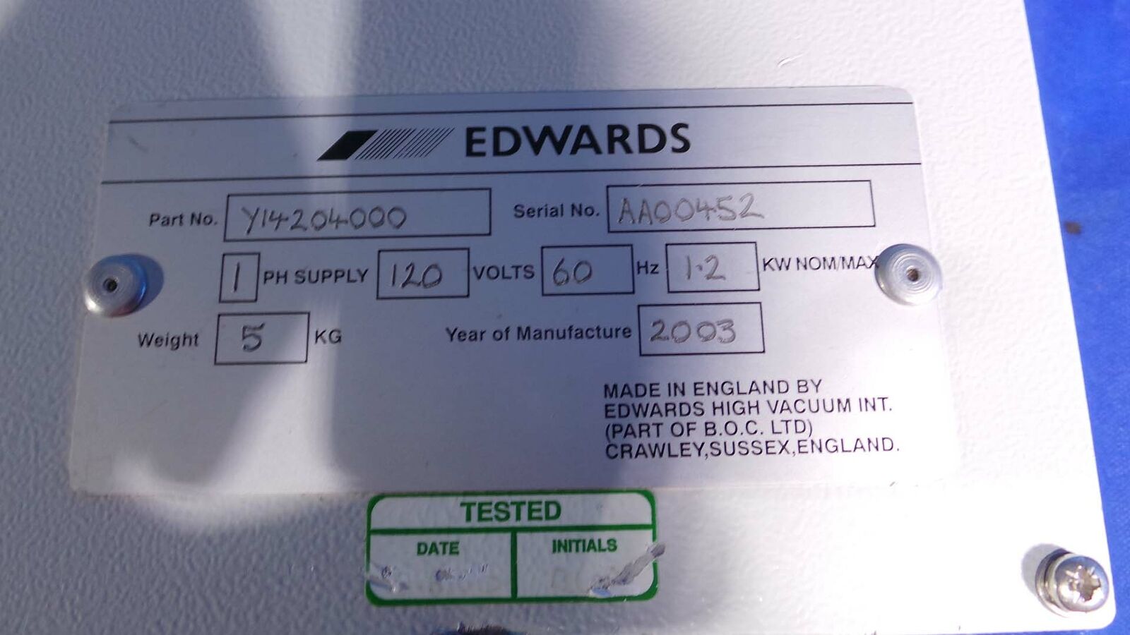Used Edwards Y14204000 TMS TemperatureManagement System, Y14204000 / 120V / 60 Hz / 1.2 Kw /