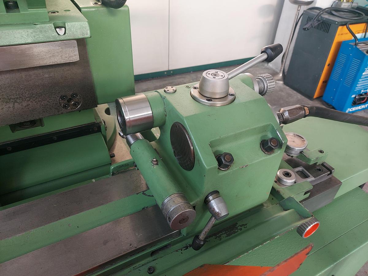 Usato Rettifica universale TACCHELLA 715 UA