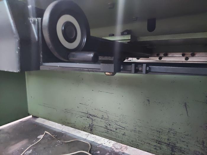 Usato Cesoia OMAG CE204