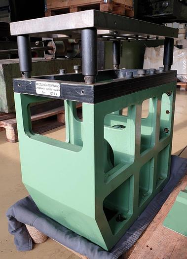 As new Centro di Lavoro a 5 Assi CB FERRARI A16