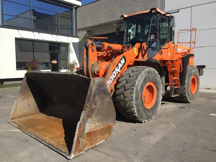 Used 2014 DOOSAN DL 350-3