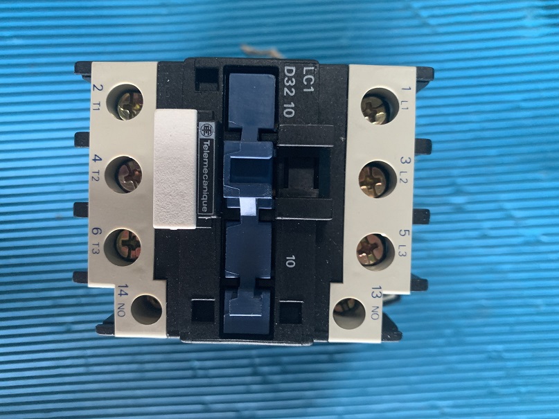 Used Telemecanique Contactor LC1-D3210P7