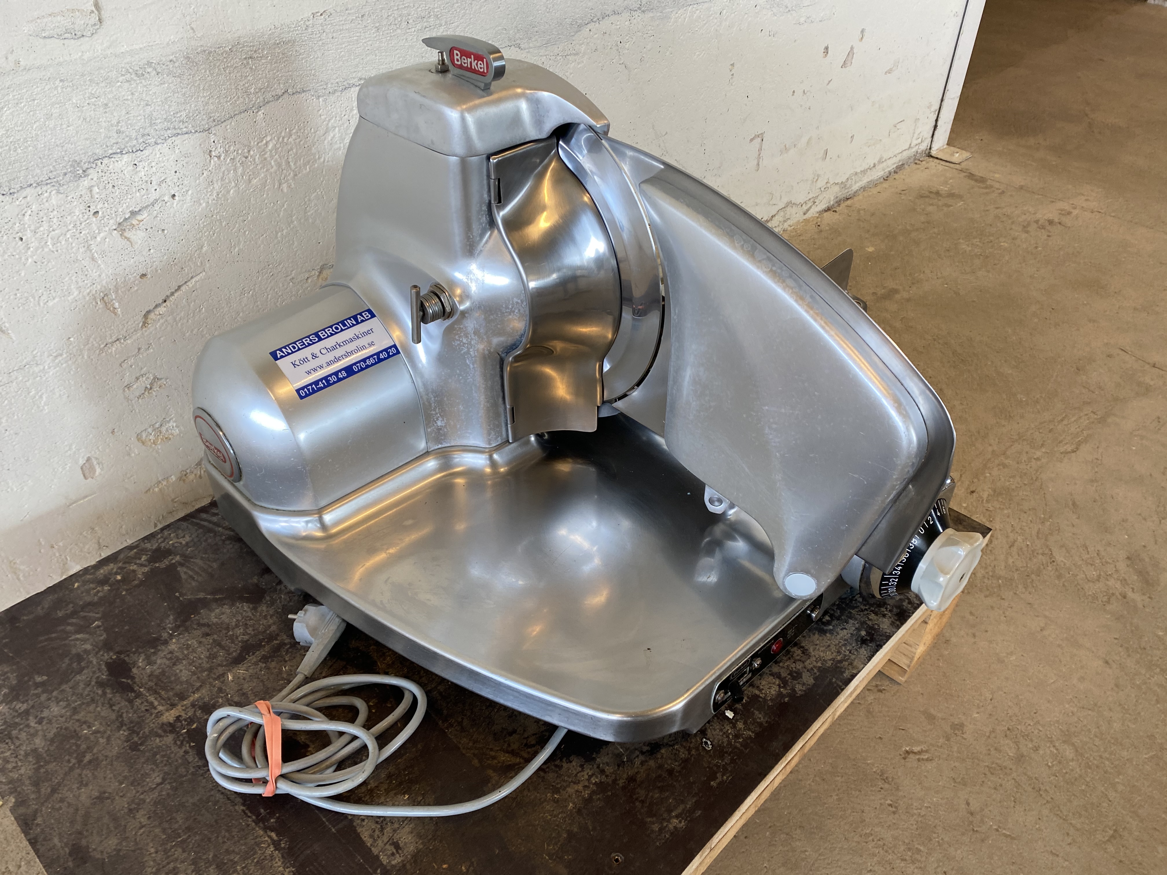 Begagnad #1462 Skärmaskin Berkel 834