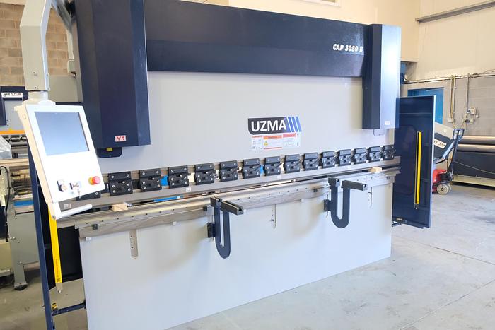 UZMA B Series synchro CNC press brakes b model 3 Axis CNC control