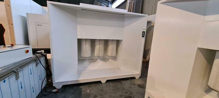 Used Powder coating line 3 filters 2150*2200*1800mm