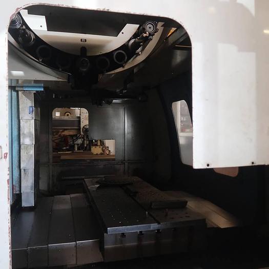 Used 2001 SUPERMAX YCM-V146B Milling Machine