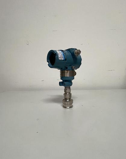 Used Rosemount Smart Pressure Transmitter 3051TG2F2B21AS1Q8Q16M5IEQ4 w/ 2" Fitting