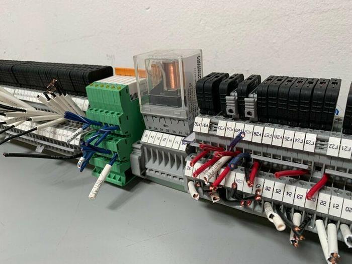 Used Lot of 183 Phoenix Contact Typ UKK5-T Double Leveled Terminal Block