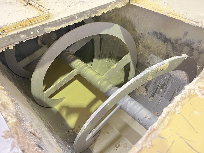 Gebraucht Zweiwellen-Ausstoß-Mischkneter BEETZ Type MK-2/500 mit ca. 500 Liter Nutzinhalt.