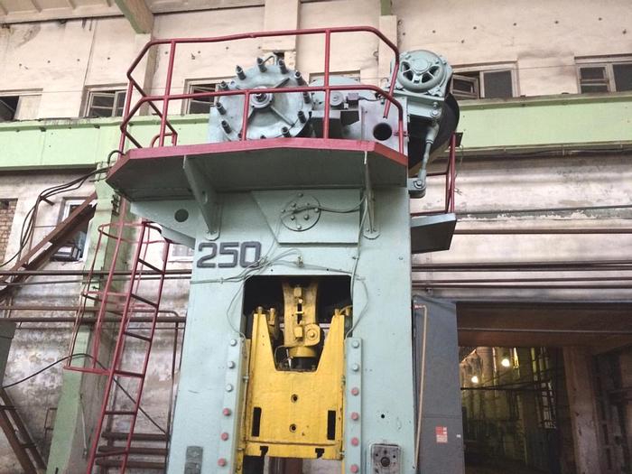 Used Press Trimming K9534