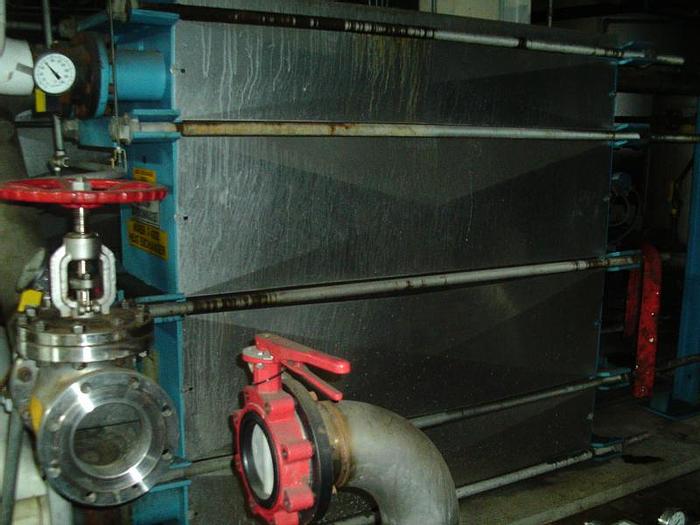 Used Used Superchanger 3959.4 square feet stainless steel plate heat exchanger