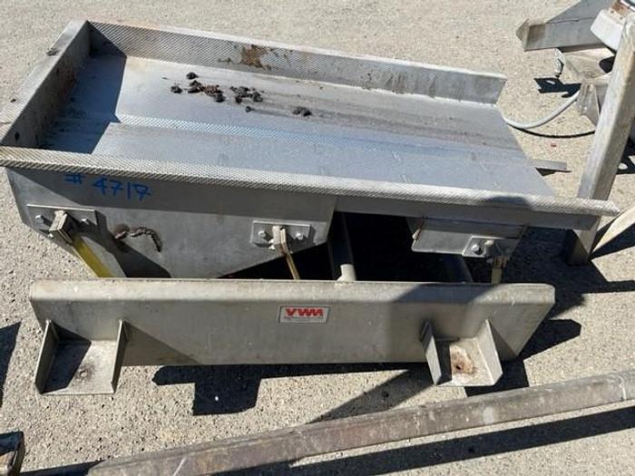 Used Valley Welding Machine Works Shaker Feeder 30" Wide x 66" Long