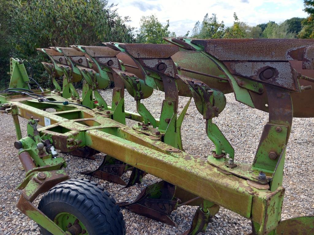 Used Dowdeswell DP120S Delta Furrow Reversible Plough