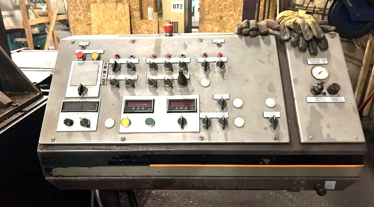 Used HEM V150A-SMART AUTOMATIC MITERING VERTICAL BAND SAW