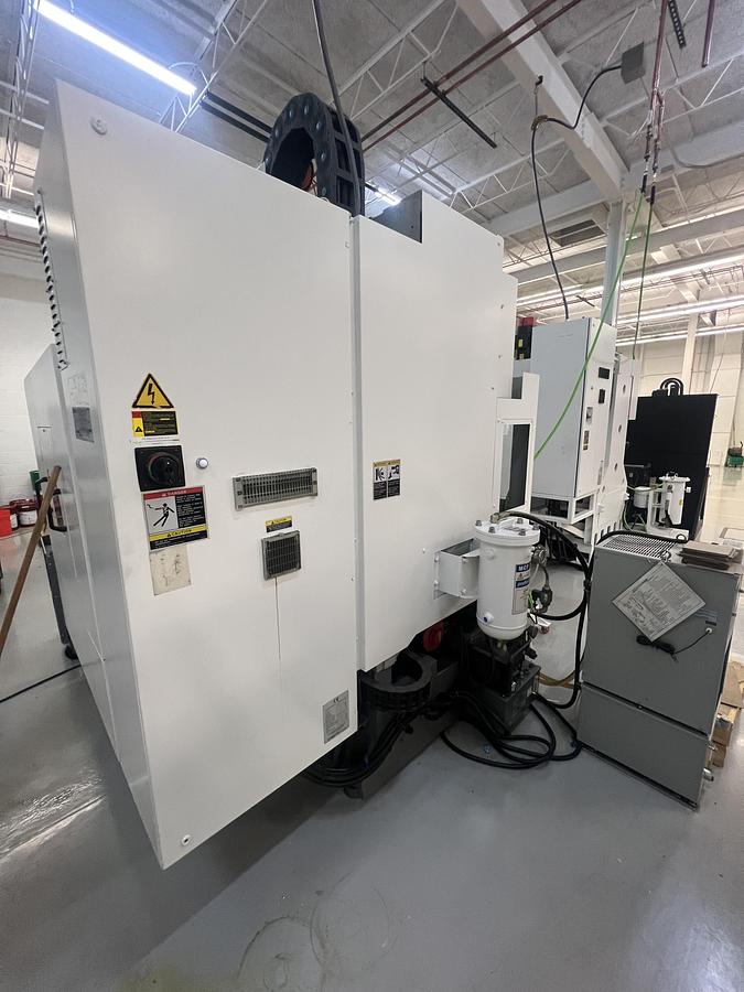 Used 2015 HYUNDAI WIA VX500 High Speed Vertical Machining Center