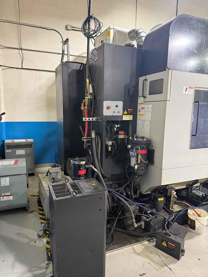 Used 2008 DOOSAN MV3016LHS 4-Axis High Speed CNC Vertical Machinig Center