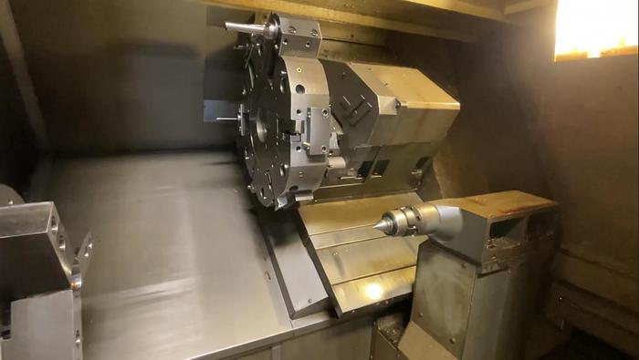 Used 2011 HAAS SL-40 CNC Turning Center with Live Tooling / C-Axis / Programmable Tailstock