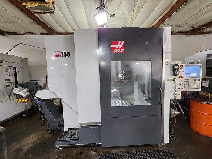 Used 2014 HAAS UMC-750 5-Axis CNC Vertical Machining Center