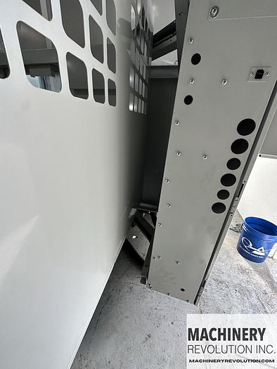 Used 2022 HAAS UMC-500SS Pallet Pool 5-Axis 12,000 RPM Spindle CNC Vertical Machining Center ***Like New 80 Cutting Hours***