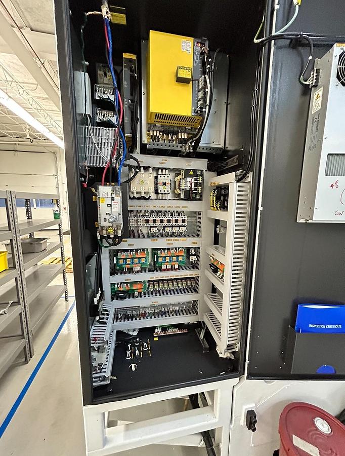 Used 2014 HYUNDAI WIA F400 12,000 RPM CNC Vertical Machining Center ***Low Hours***