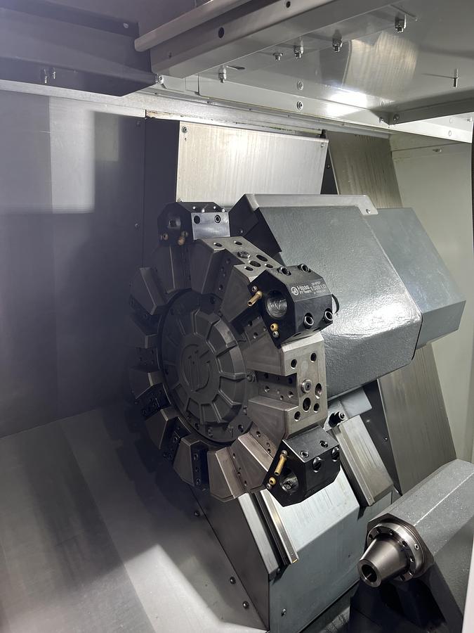 Used 2025 HAAS ST-30 CNC Lathe With Bar Feeder Tailstock Tool PreSetter