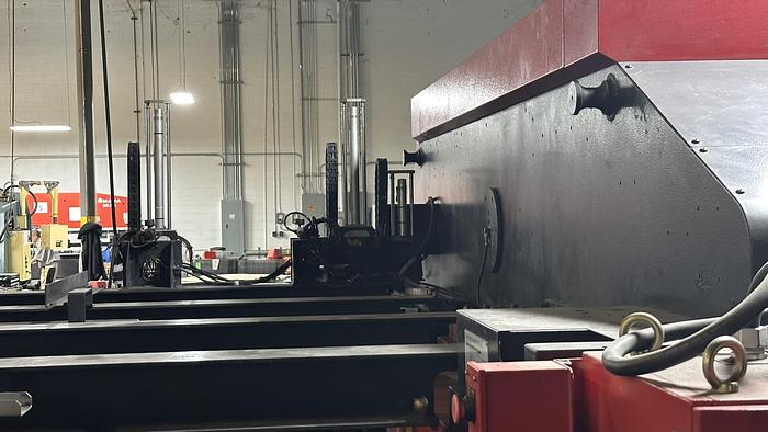 Used 2000 Amada Vipros 358 King II 30 Ton CNC Punch Press with Auto Loader