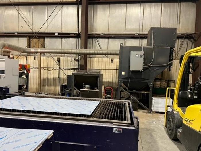 Used 2004 BYSTRONIC BYSPRINT 3015 CO2 LASER